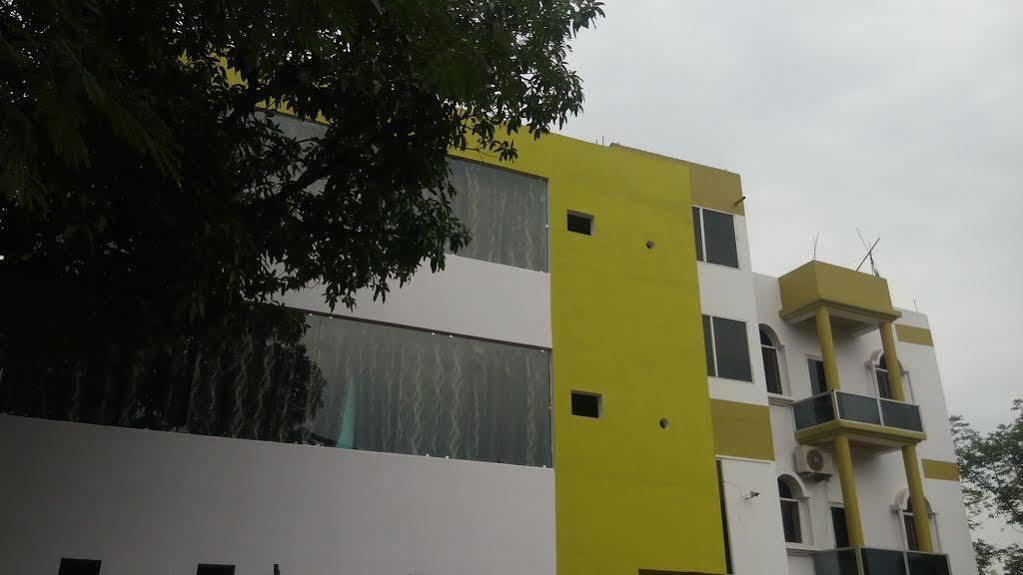 Hotel Rajkamal Deoghar Exteriér fotografie