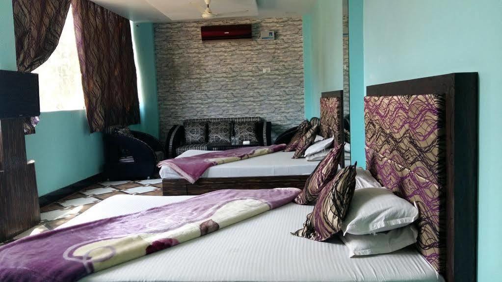 Hotel Rajkamal Deoghar Exteriér fotografie
